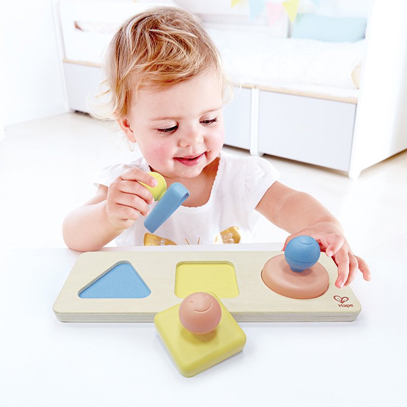 Puzzle trieur de formes Montessori en riz