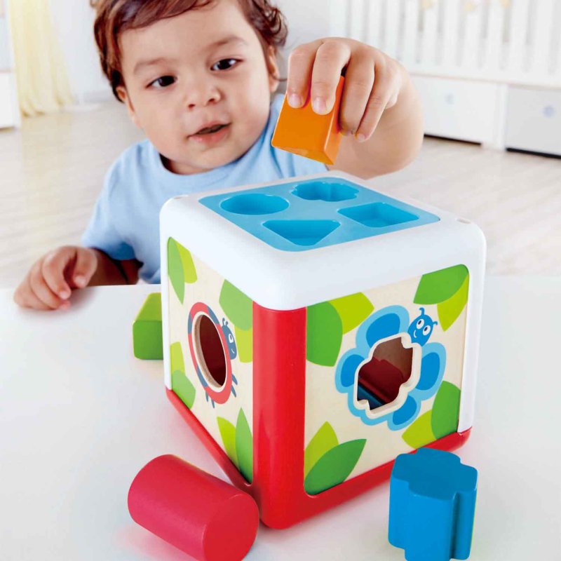 Cube trieur de formes