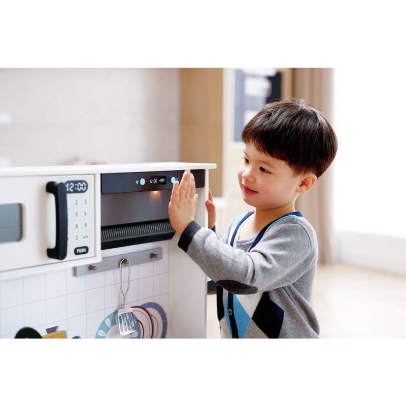 Cuisine interactive en bois