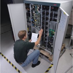 APC WUPG8HR7X24-UG-03 extension de garantie et support 1 année(s)
