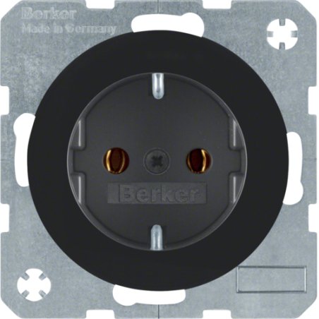 Hager 47432045 socket-outlet Type F Black