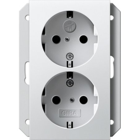GIRA 2731 03 socket-outlet CEE 7/3 White