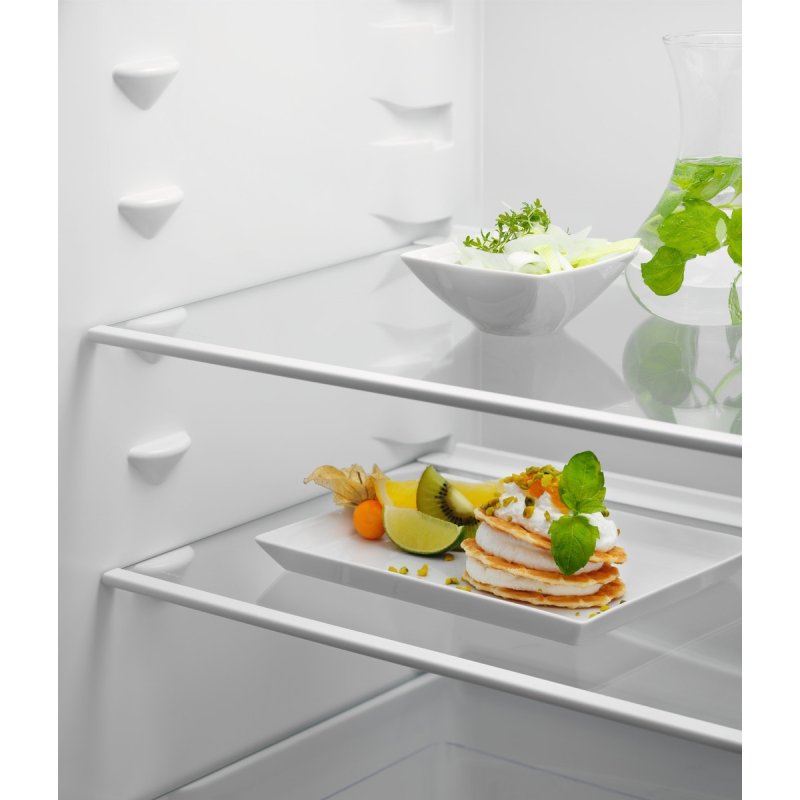 Electrolux ERD6DE18S1 fridge Built-in 310 L