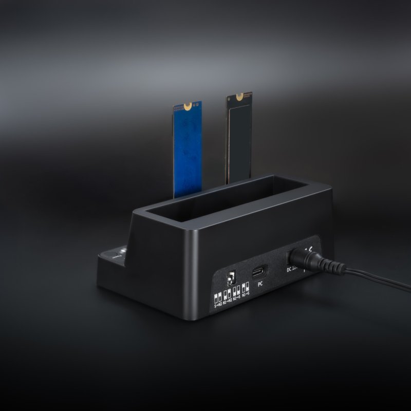 Station d'accueil USB-C 3.2 TooQ TQDS-502B pour x2 Nvme x1 Sata (Noir)