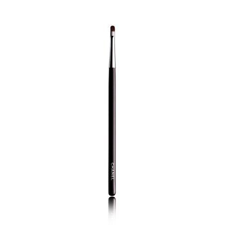 Chanel Eyelid Contour Brush 14