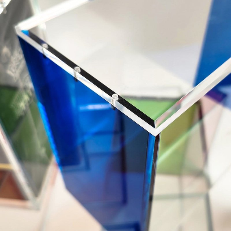 Evoretro Magnetic Acrylic Display Case for ETB with Colored Sides - Blue