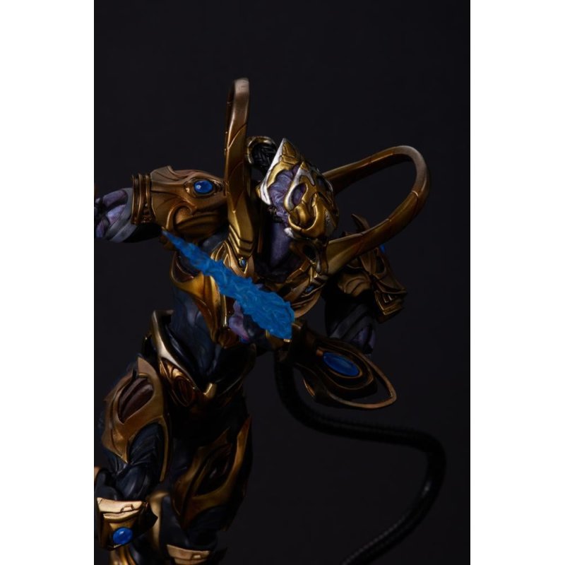 STARCRAFT - Zealot - Figurine 18cm