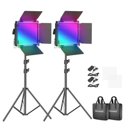 660 PRO RGB LED VIDEO LIGHT WITH BARNDOO