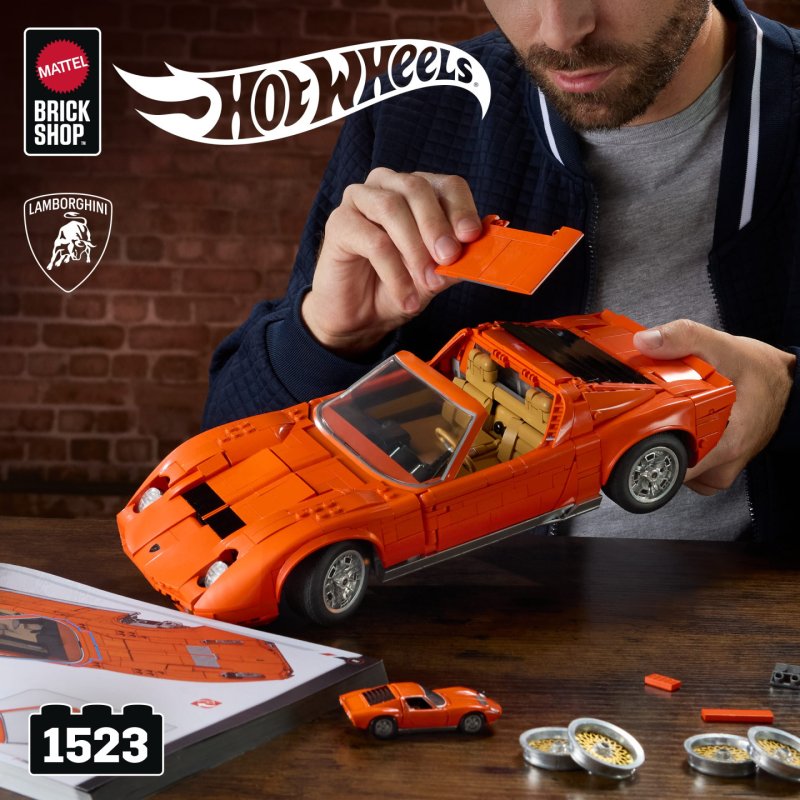 Mattel Brick Shop Hot Wheels ’71 Lamborghini Miura P400 SV Building Toy Kit (1523 Pieces), for Collectors