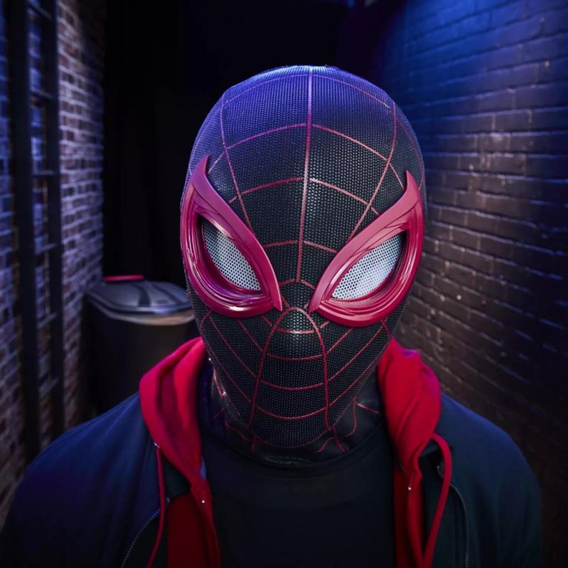 MARVEL - Casque éléctronique Expressive Miles Morales Legend Series