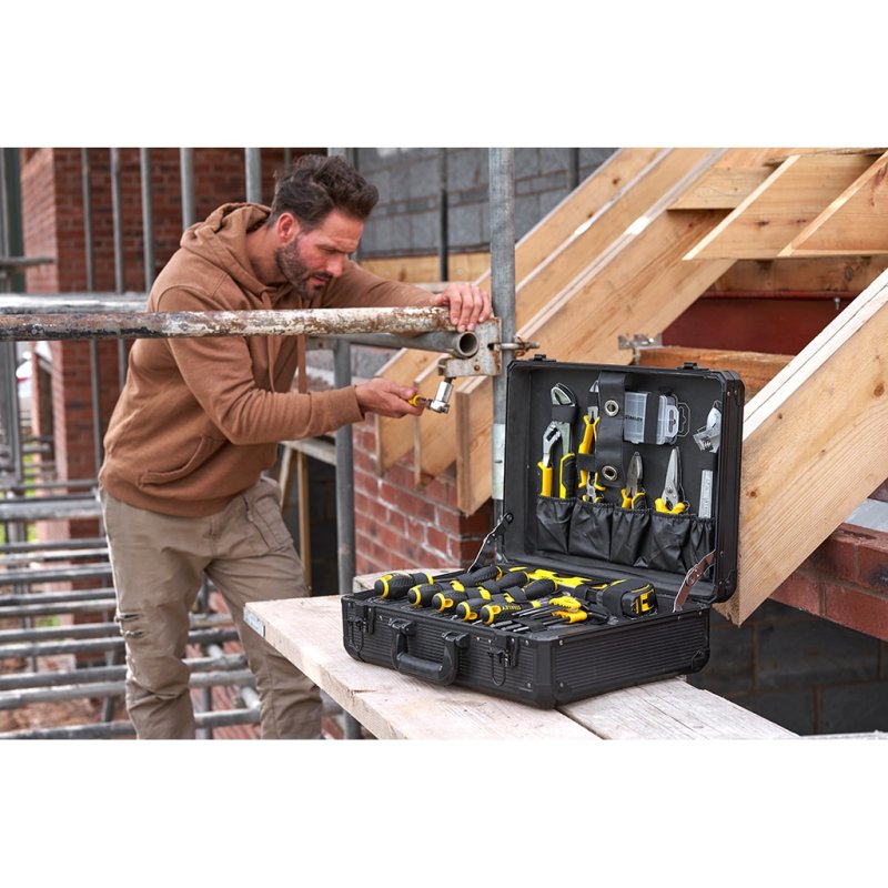 Stanley STMT98109-1 Caisse à outils pour mécanicien 142 outils