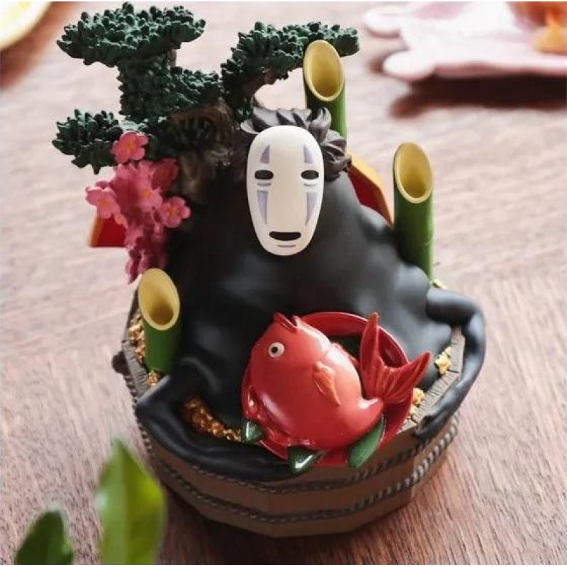 LE VOYAGE DE CHIHIRO - No Face Bassine d'or & Bambous - Diorama 18cm