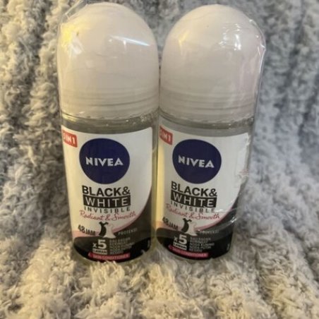 Nivea Black & White Invisible Radiant Smooth Roll-On 48h