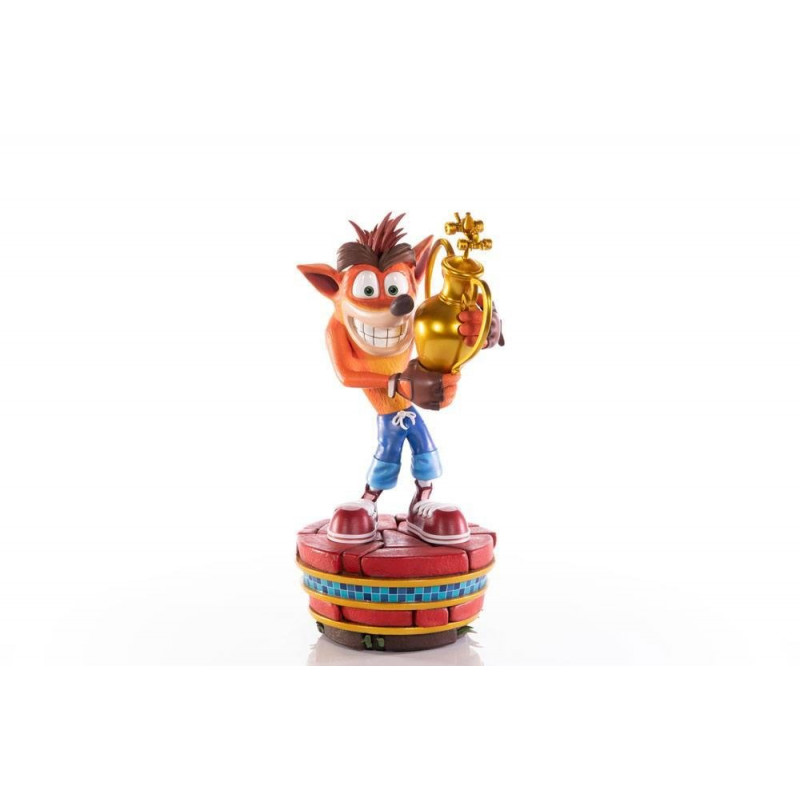 CRASH BANDICOOT - Crash Team Racing Crash Winner - Statuette 46cm