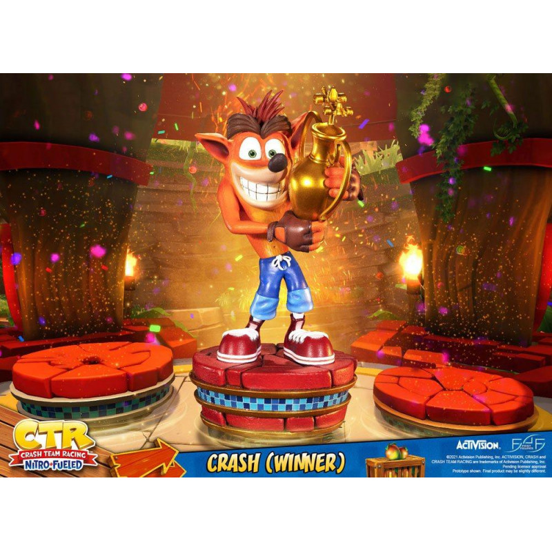 CRASH BANDICOOT - Crash Team Racing Crash Winner - Statuette 46cm