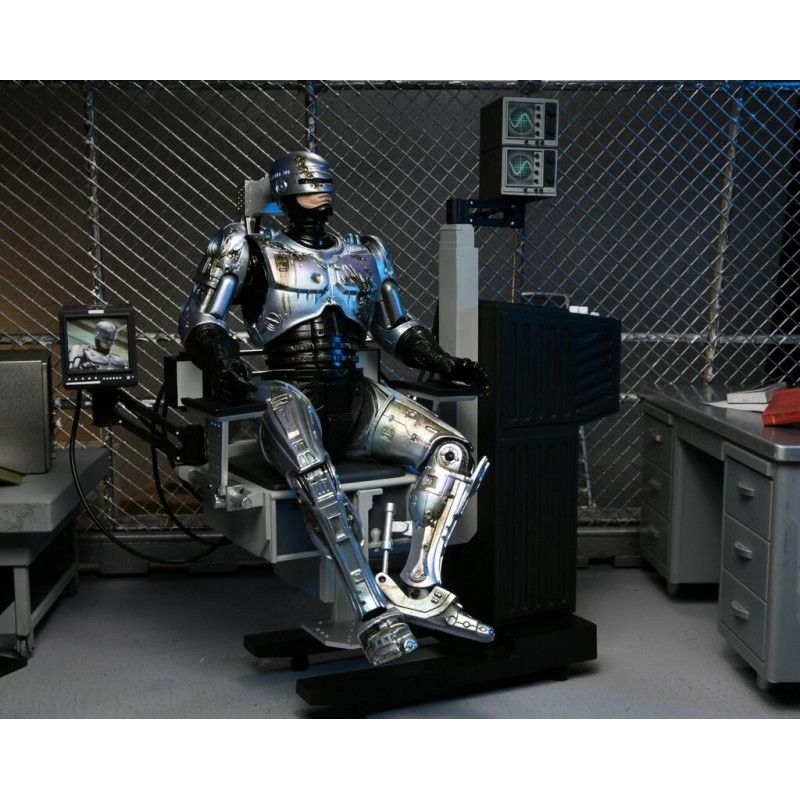 ULTIMATE ROBOCOP - Battle Damaged w/Chair - Figurine articulée 20cm