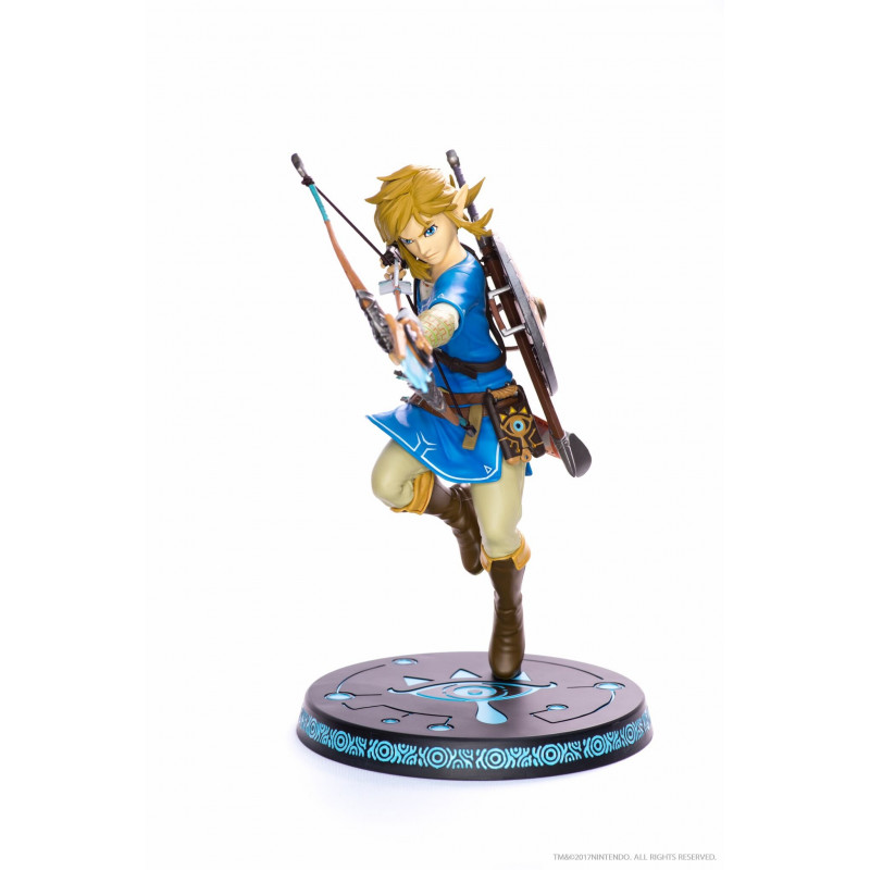 ZELDA BREATH of the WILD - Link PVC Statue - 25cm