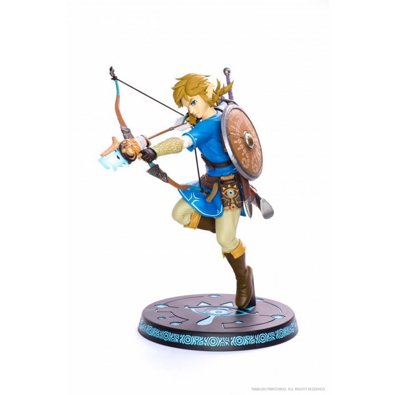 ZELDA BREATH of the WILD - Link PVC Statue - 25cm