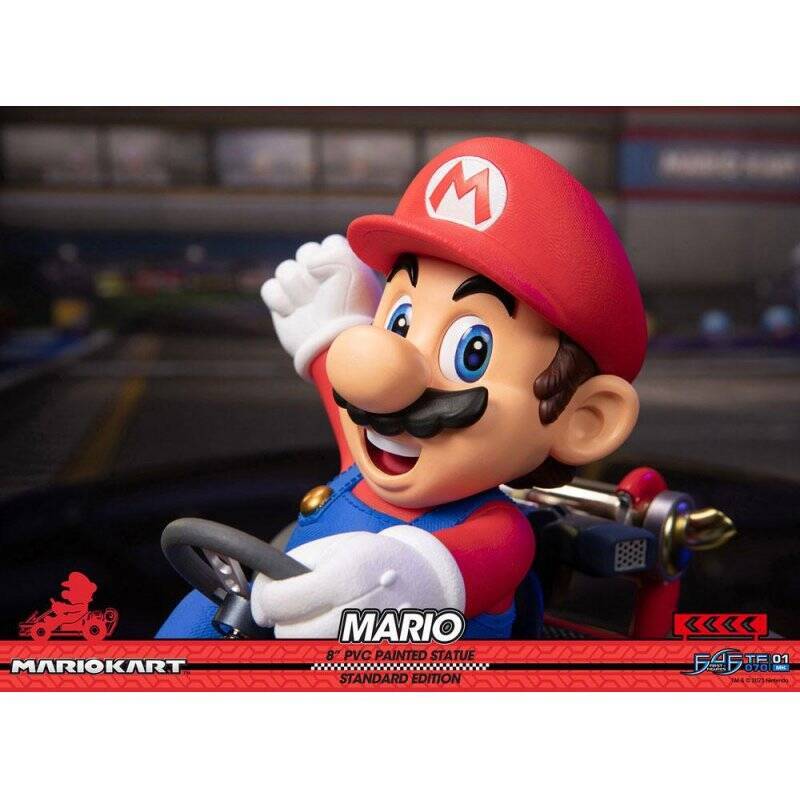 MARIO KART - Mario - Statuette Standard Edition 19cm