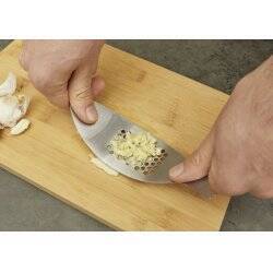 Fish Garlic Press (CU281)