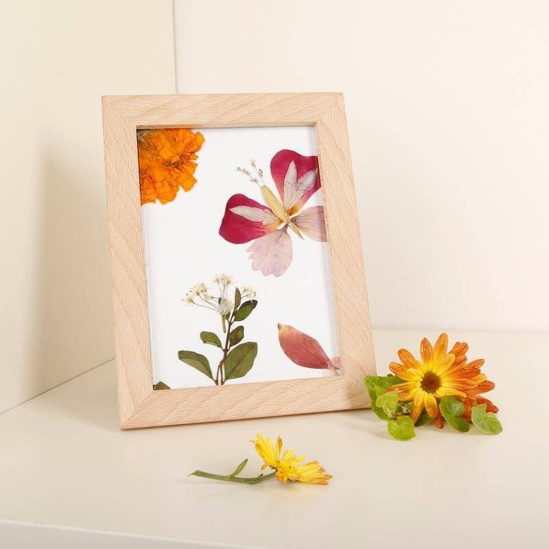 HUCKLEBERRY PRESSED FLOWER FRAME (HB02-F)