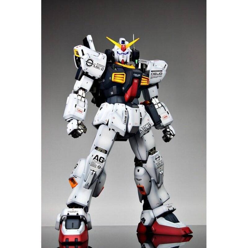 GUNDAM - Model Kit - Perfect Grade - RX-178 MK II AEUG Prototype 1/60