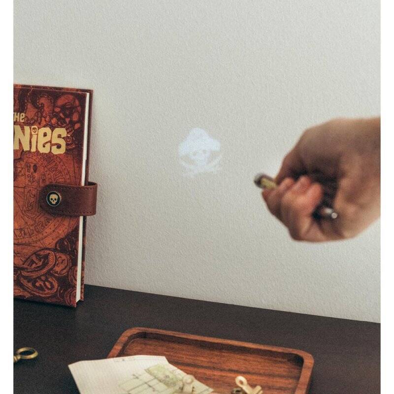 THE GOONIES - Logo - Notebook + Stylo à Bille Lumineux - Format A5