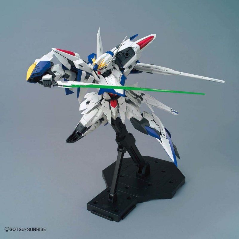 GUNDAM - MG 1/100 NO NAME YET - Model Kit